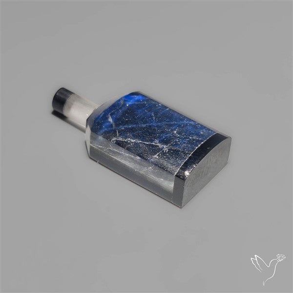 Himalayan Qyartz And Labradorite Wine Bottle Carving