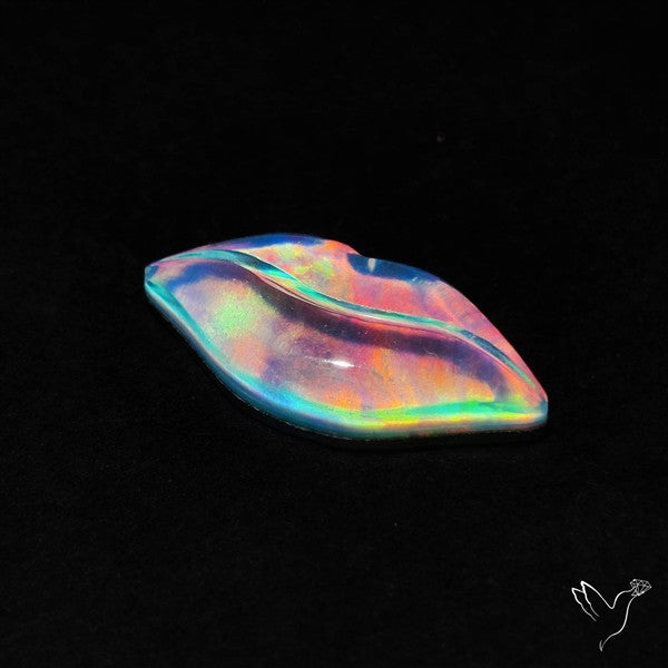 Aurora Opal Doublet Lips Carving