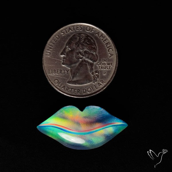 Aurora Opal Doublet Lips Carving