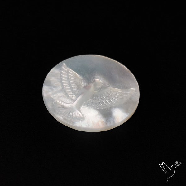 Mother Of Pearl Flying Eagle Carving