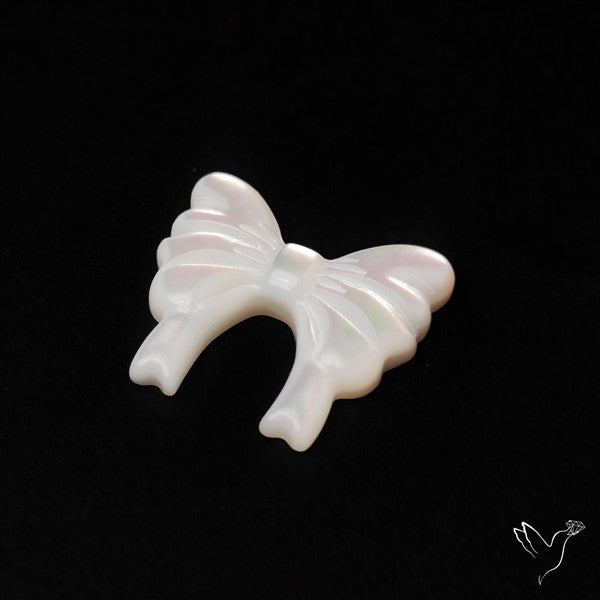 Mother Of Pearl Bow Tie Carving