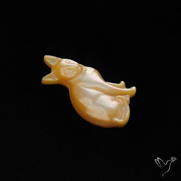 Mother Of Pearl Cat Carving