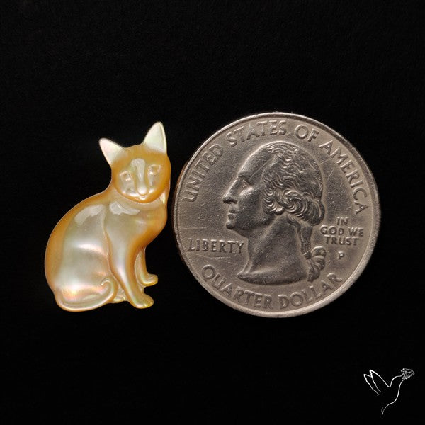 Mother Of Pearl Cat Carving