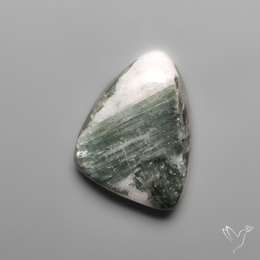 Flashy Green Tourmaline in Quartz