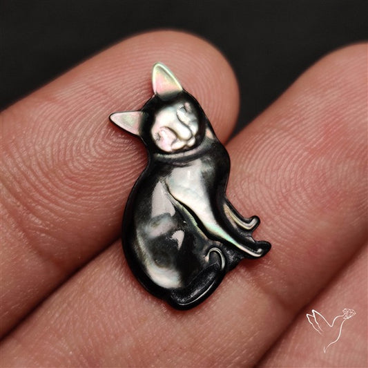 Tahitian Mother Of Pearl Cat Carving