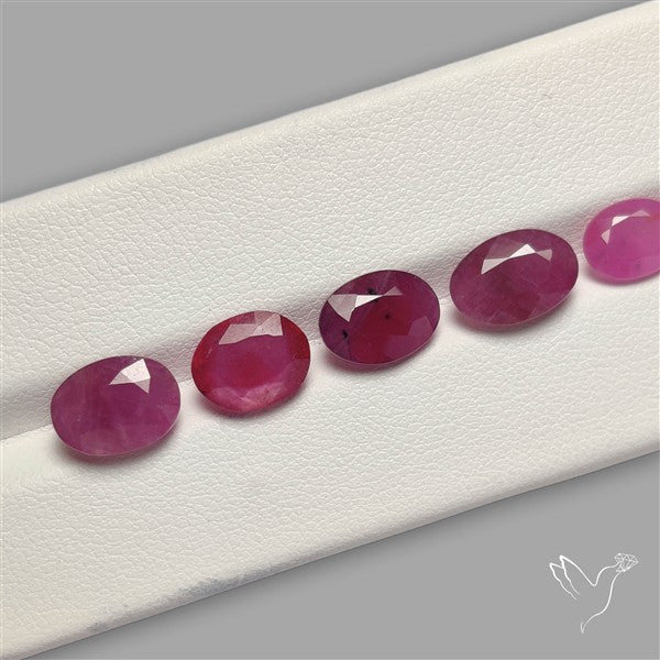 Chanthaburi Pink Sapphire Faceted Gemstone Set with Inclusion