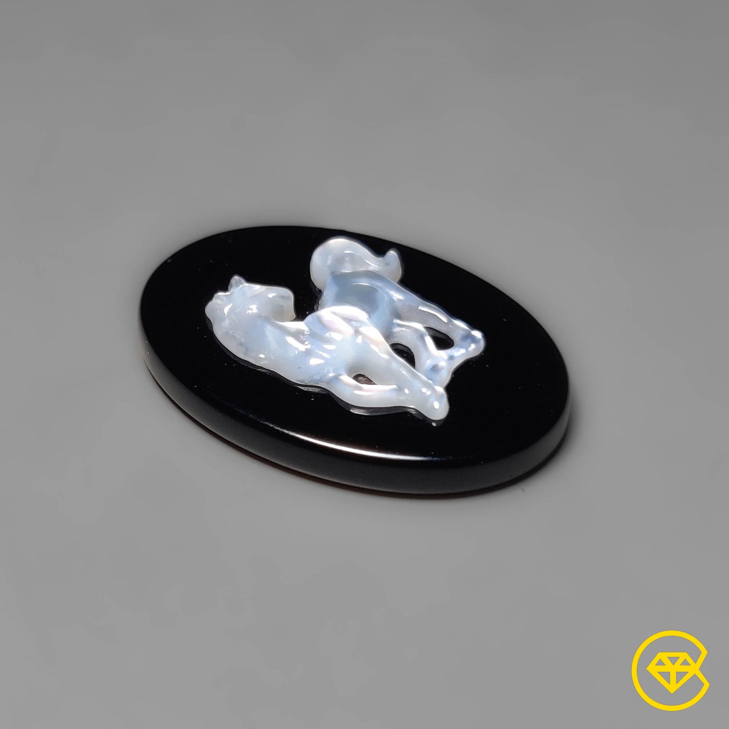 Mother Of Pearl|Onyx