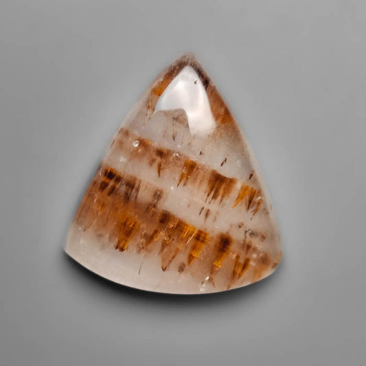 Cacoxenite,Quartz