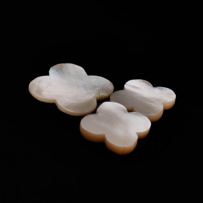 Mother Of Pearl Clover Carving Set