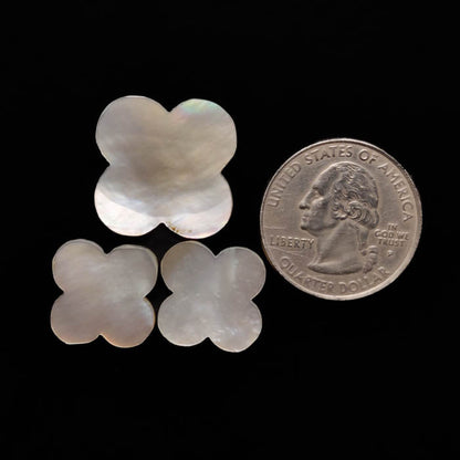 Mother Of Pearl Clover Carving Set