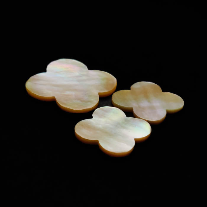 Mother Of Pearl Clover Carving Set