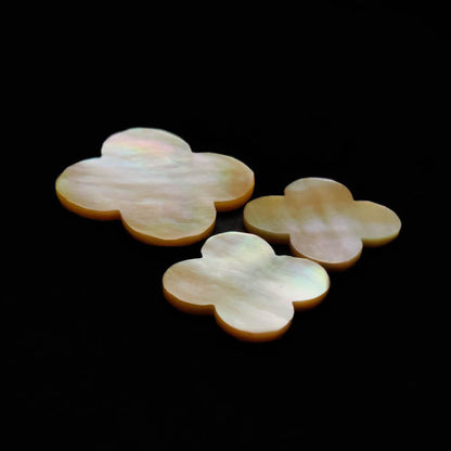 Mother Of Pearl Clover Carving Set