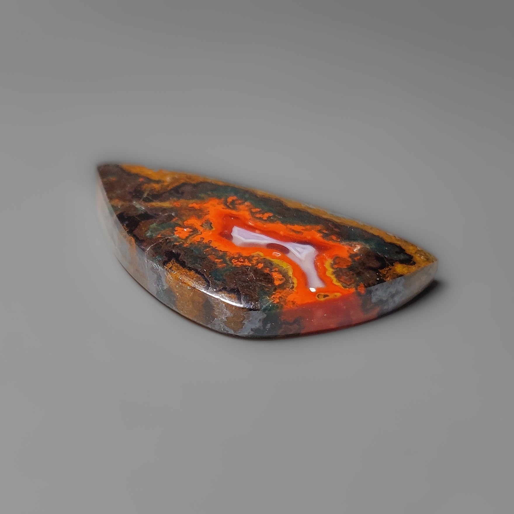 Moroccan Seam Agate