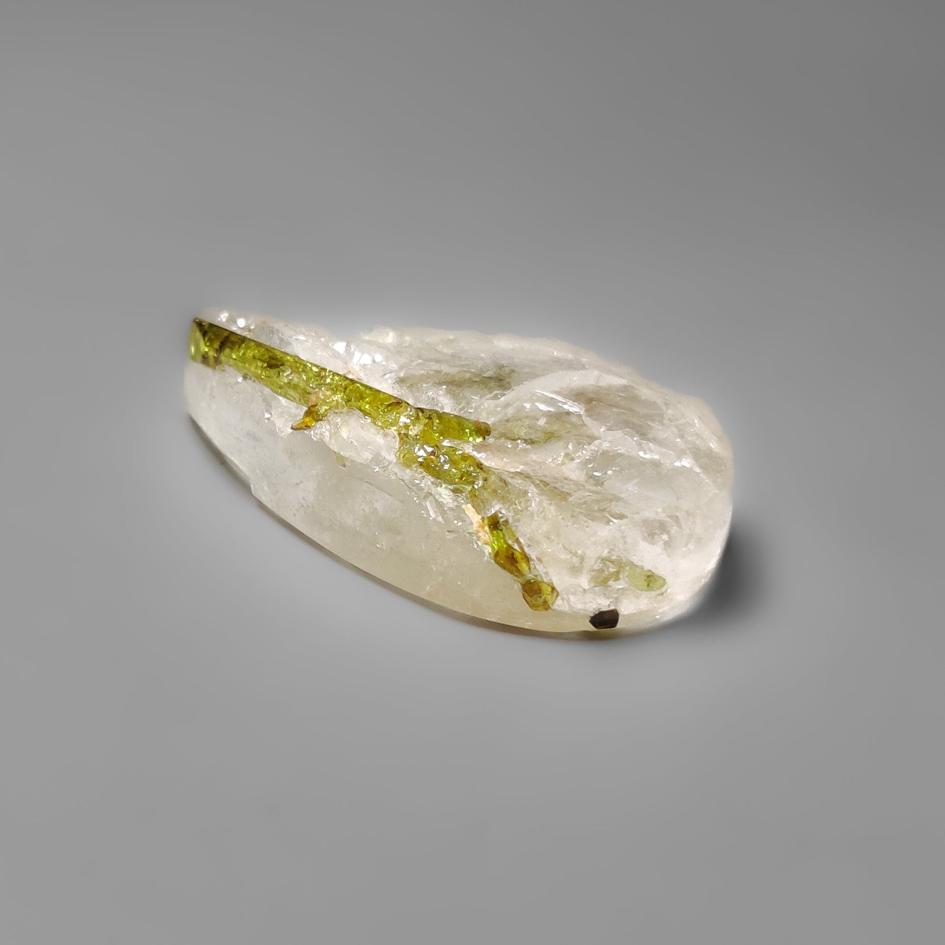 Tourmaline,Quartz