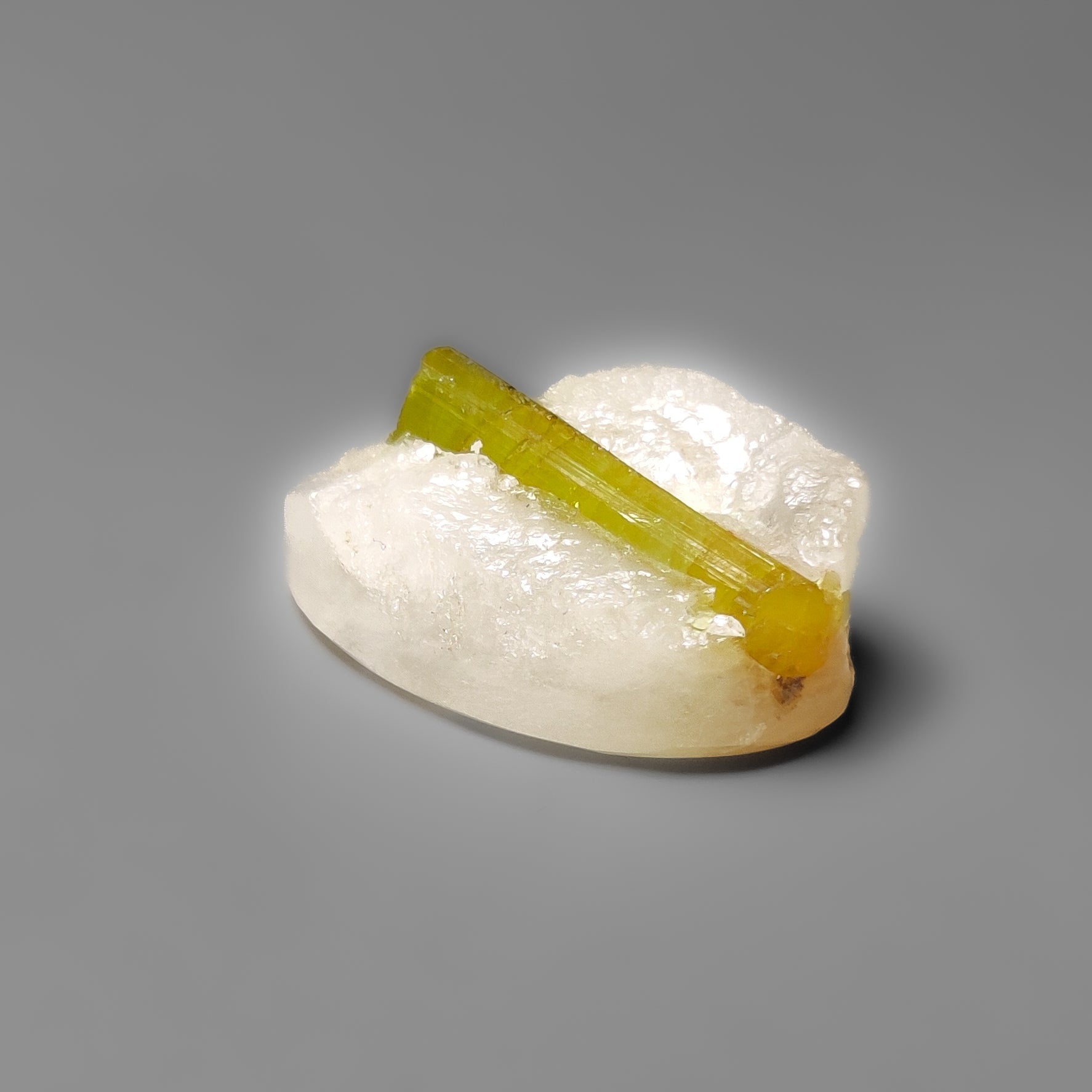 Tourmaline,Quartz