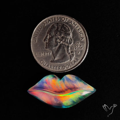 Aurora Opal Doublet Lips Carving