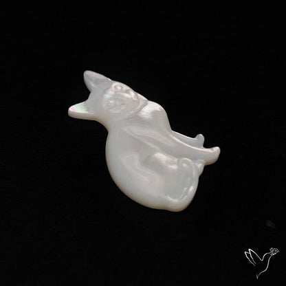 Mother Of Pearl Cat Carving