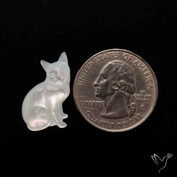 Mother Of Pearl Cat Carving