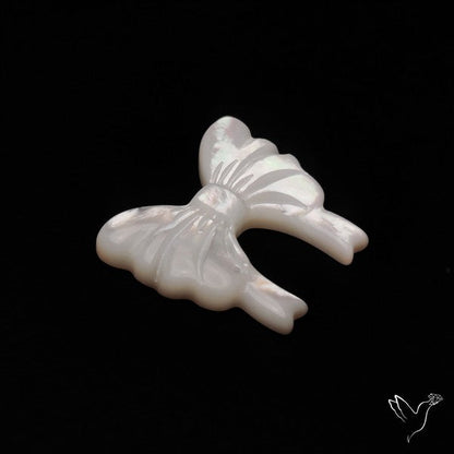 Mother Of Pearl Bow Tie Carving
