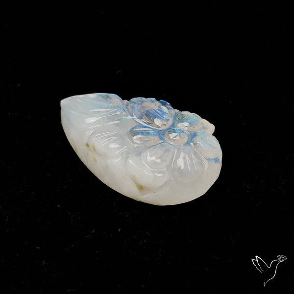 Rainbow Moonstone Mughal Carving