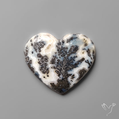 Dendritic Parallel Agate Heart Carving