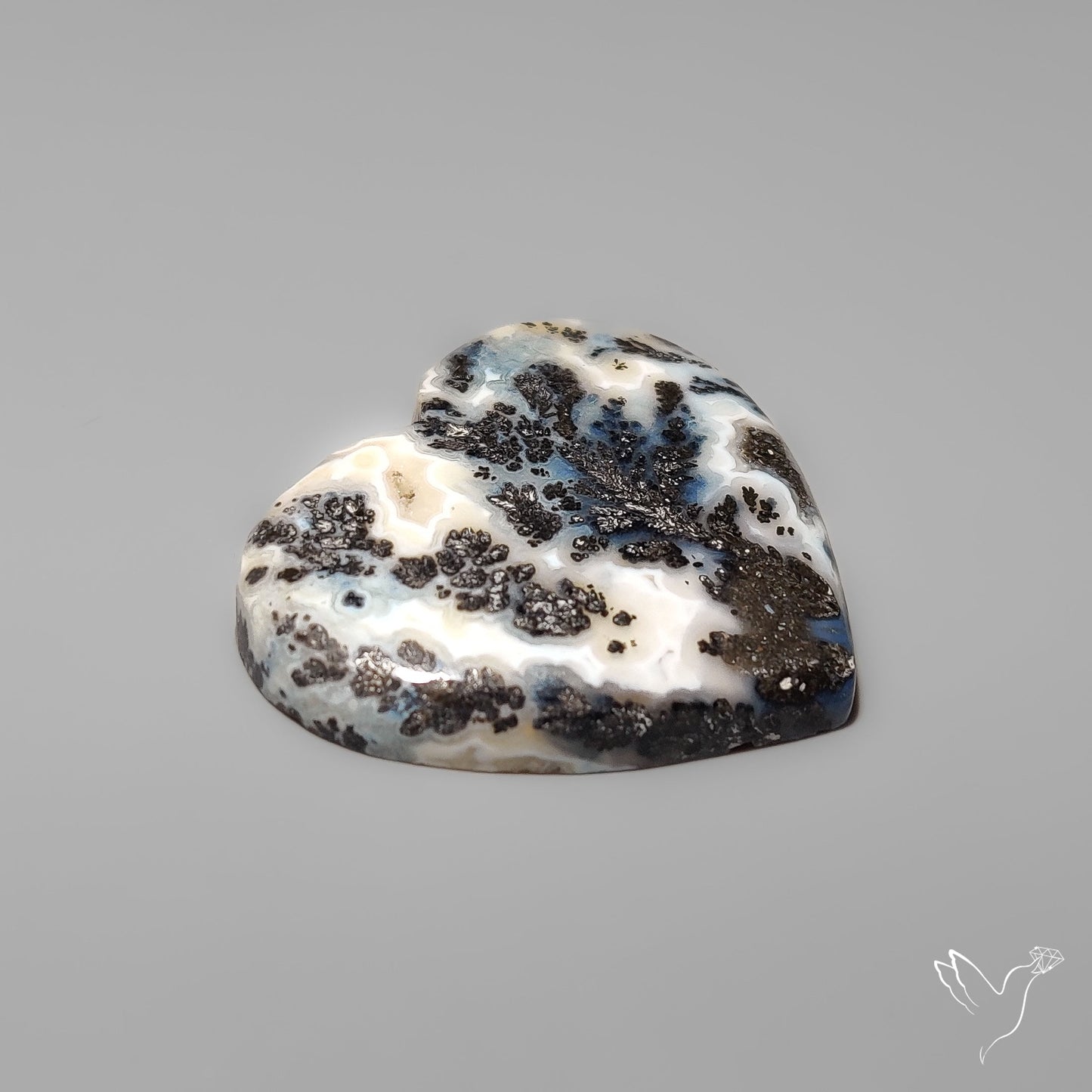 Dendritic Parallel Agate Heart Carving