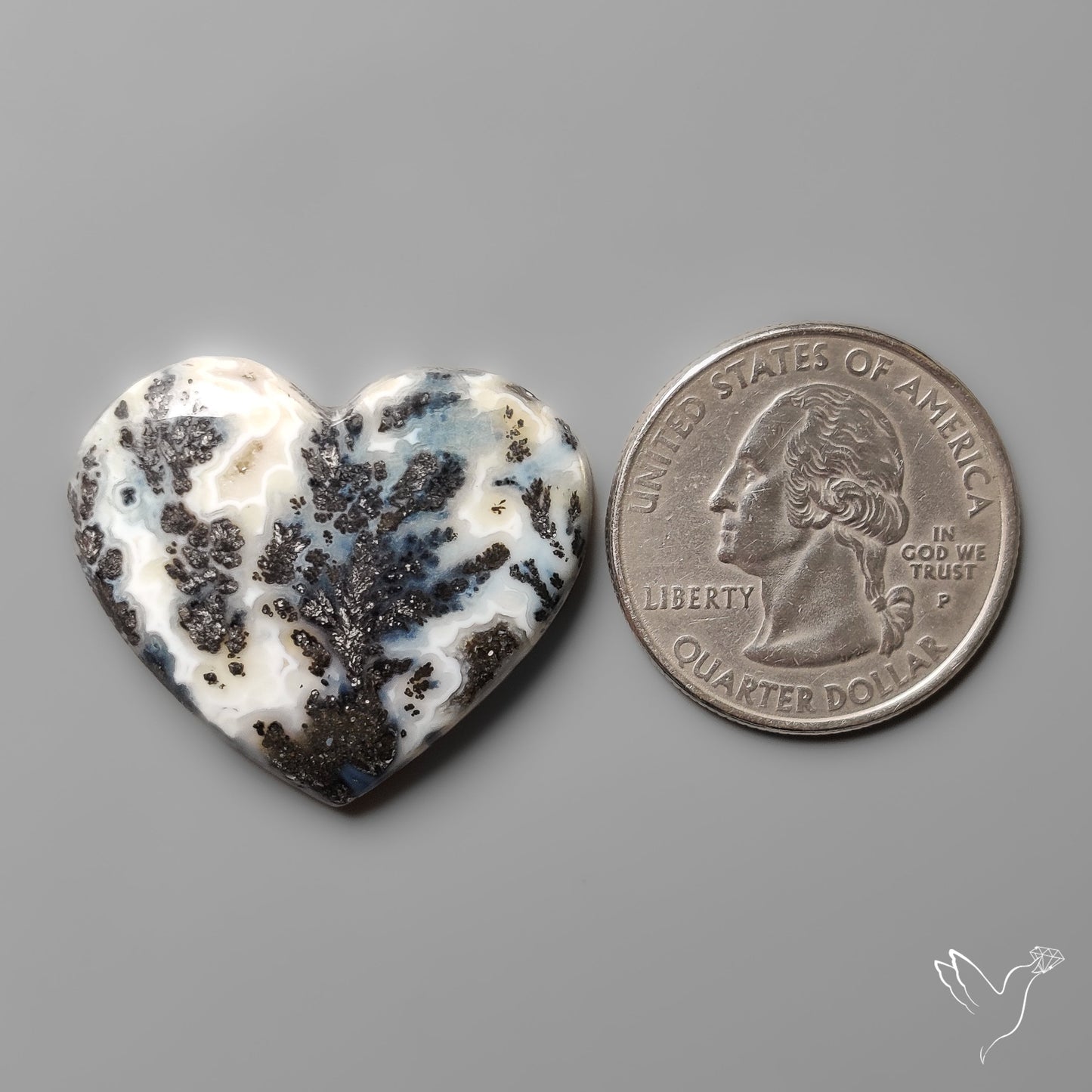 Dendritic Parallel Agate Heart Carving