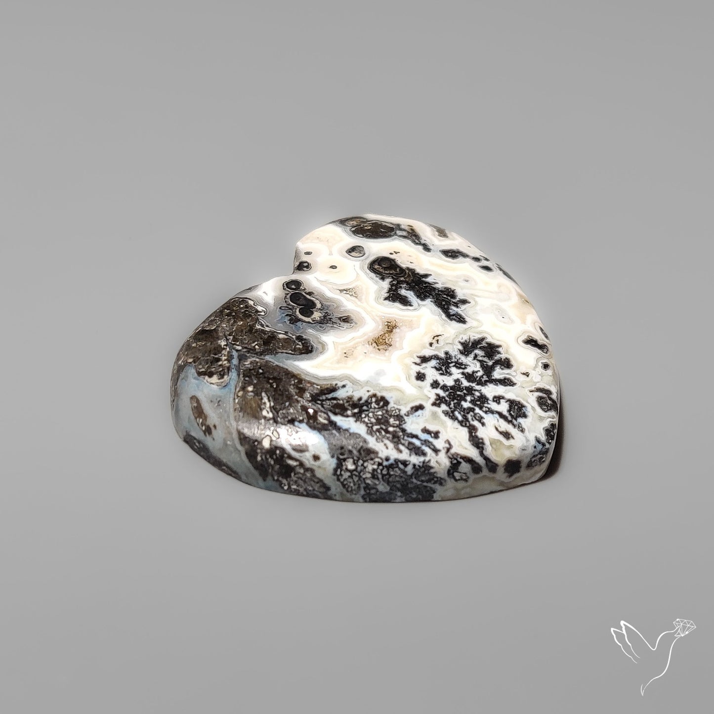Dendritic Parallel Agate Heart Carving