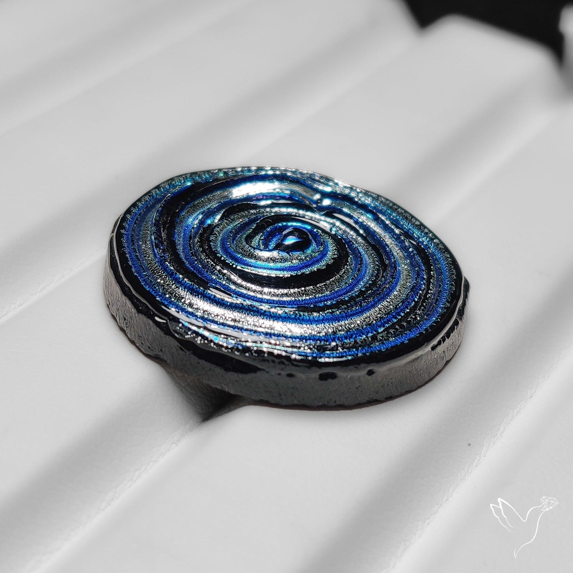 Dichroic Glass Artistic Spiral Carving