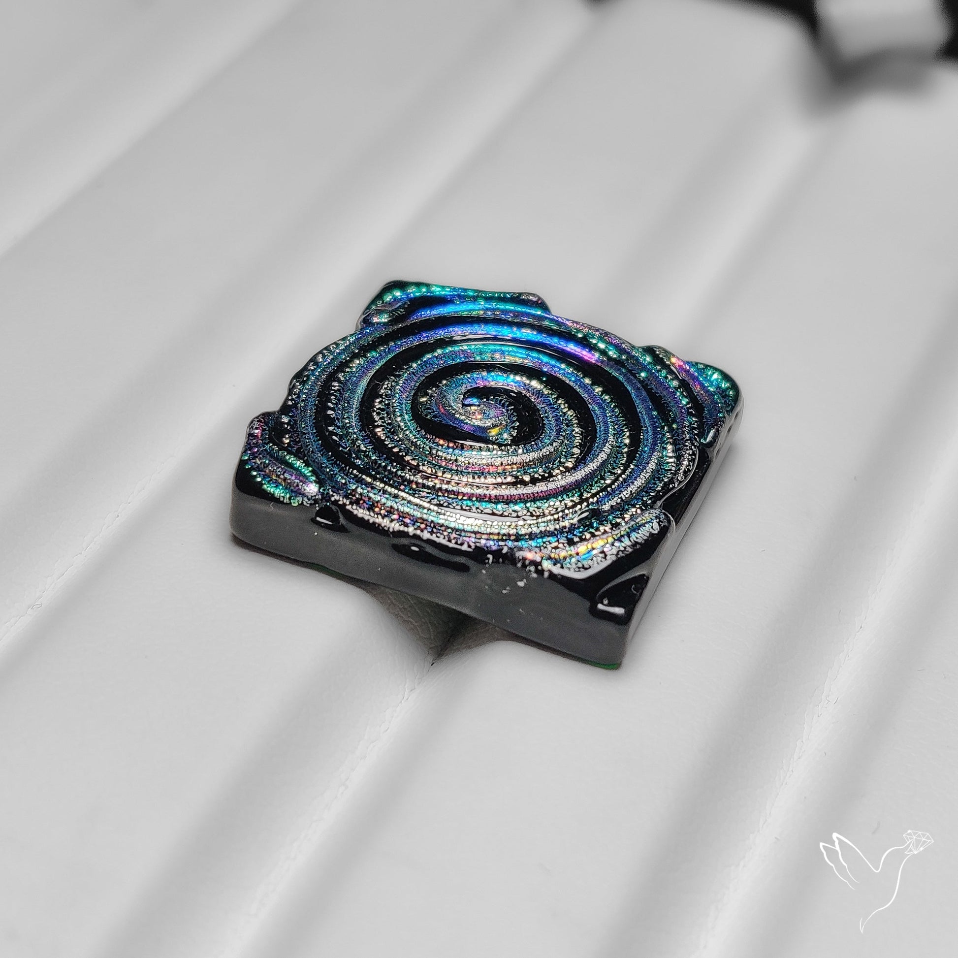 Dichroic Glass Artistic Spiral Carving