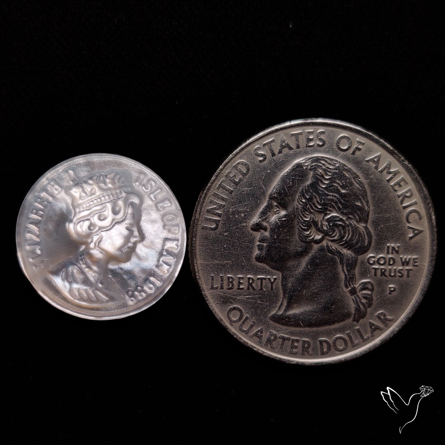 Mother Of Pearl Queen Carving