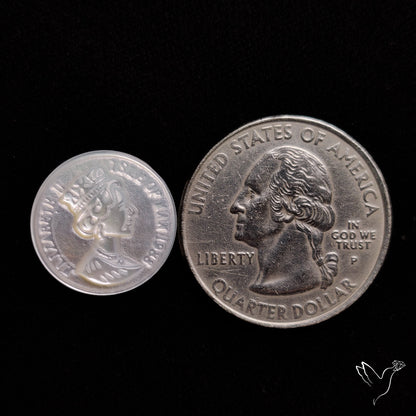 Mother Of Pearl Queen Carving