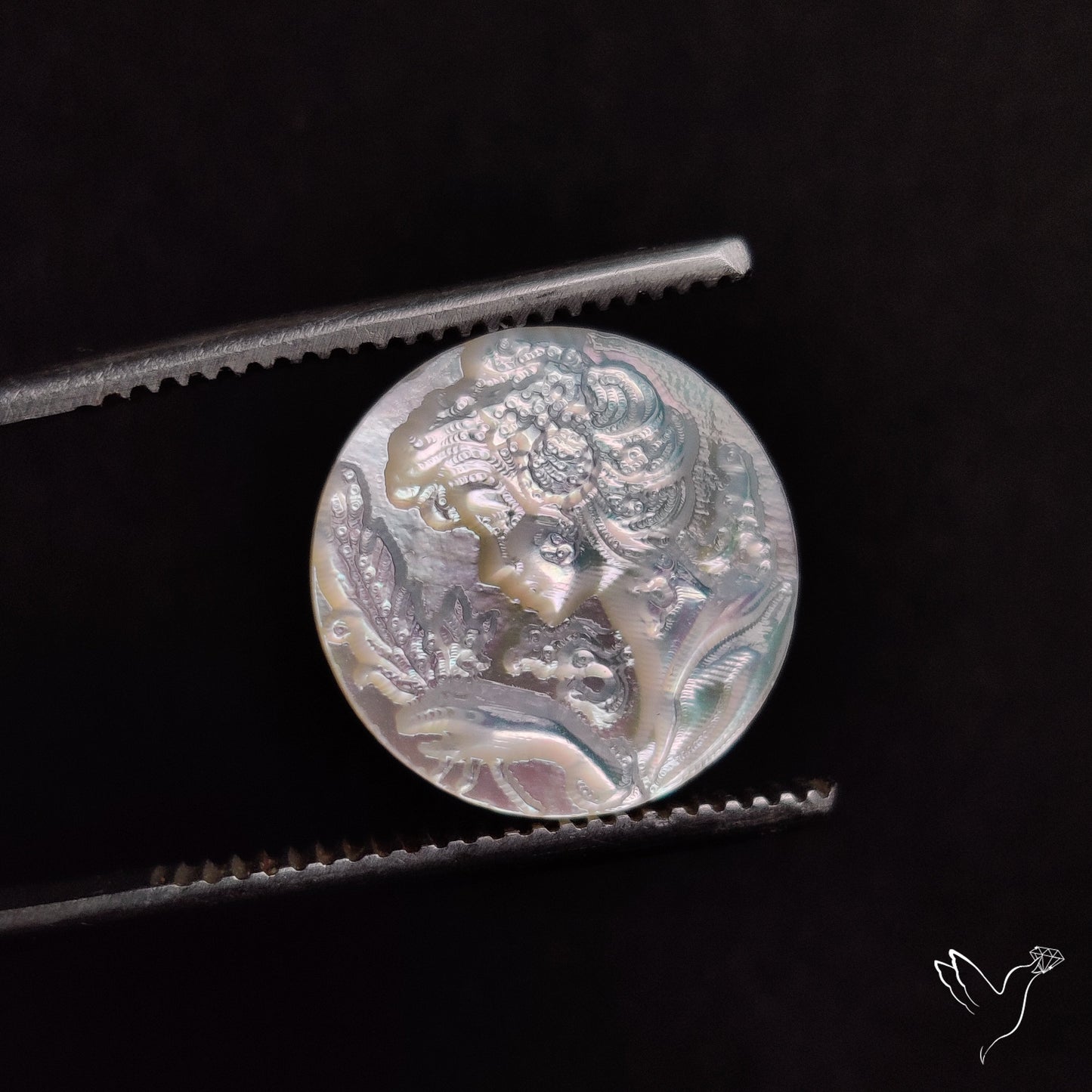 Mother Of Pearl Woman Cameo with Flowers Carving