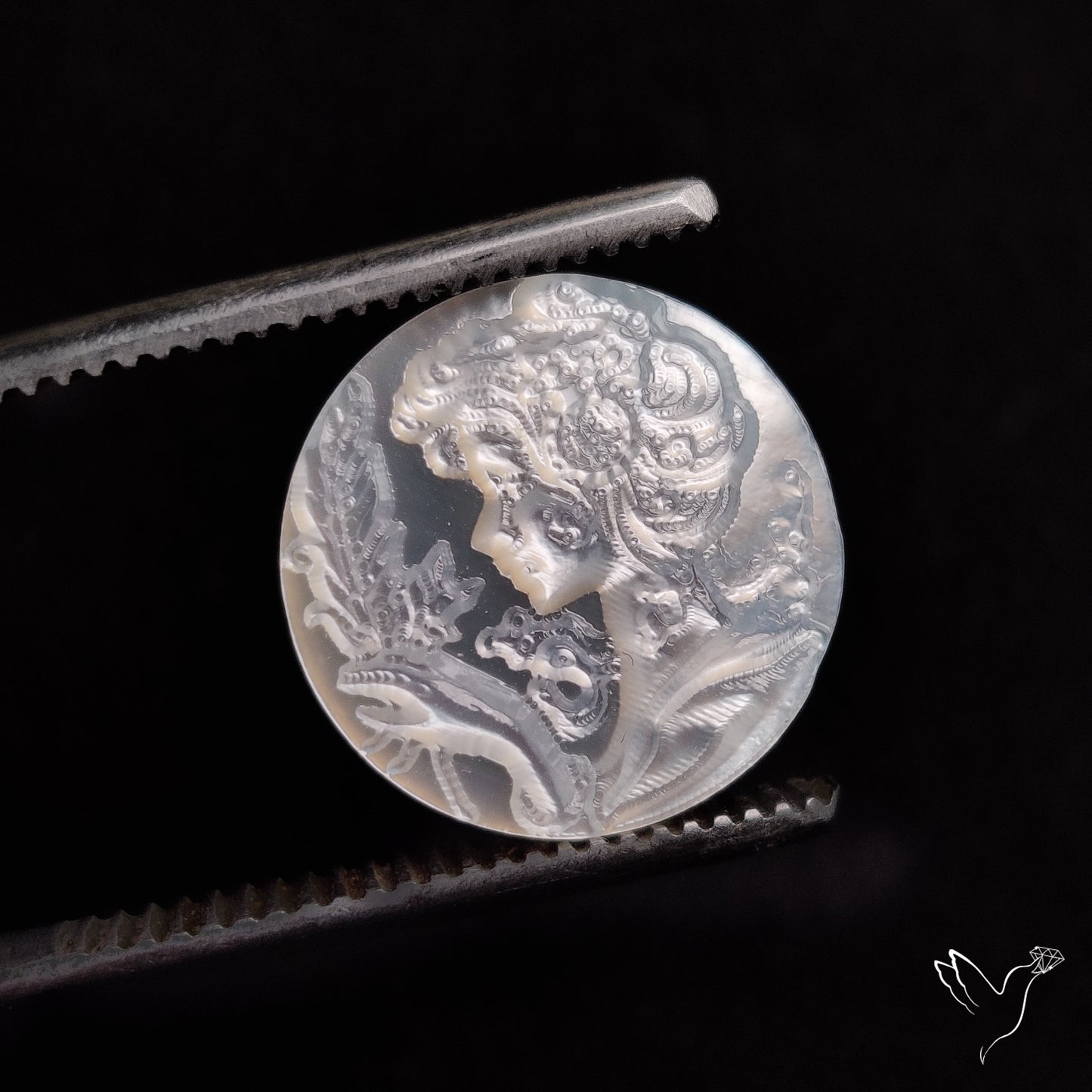 Mother Of Pearl Woman Cameo with Flowers Carving