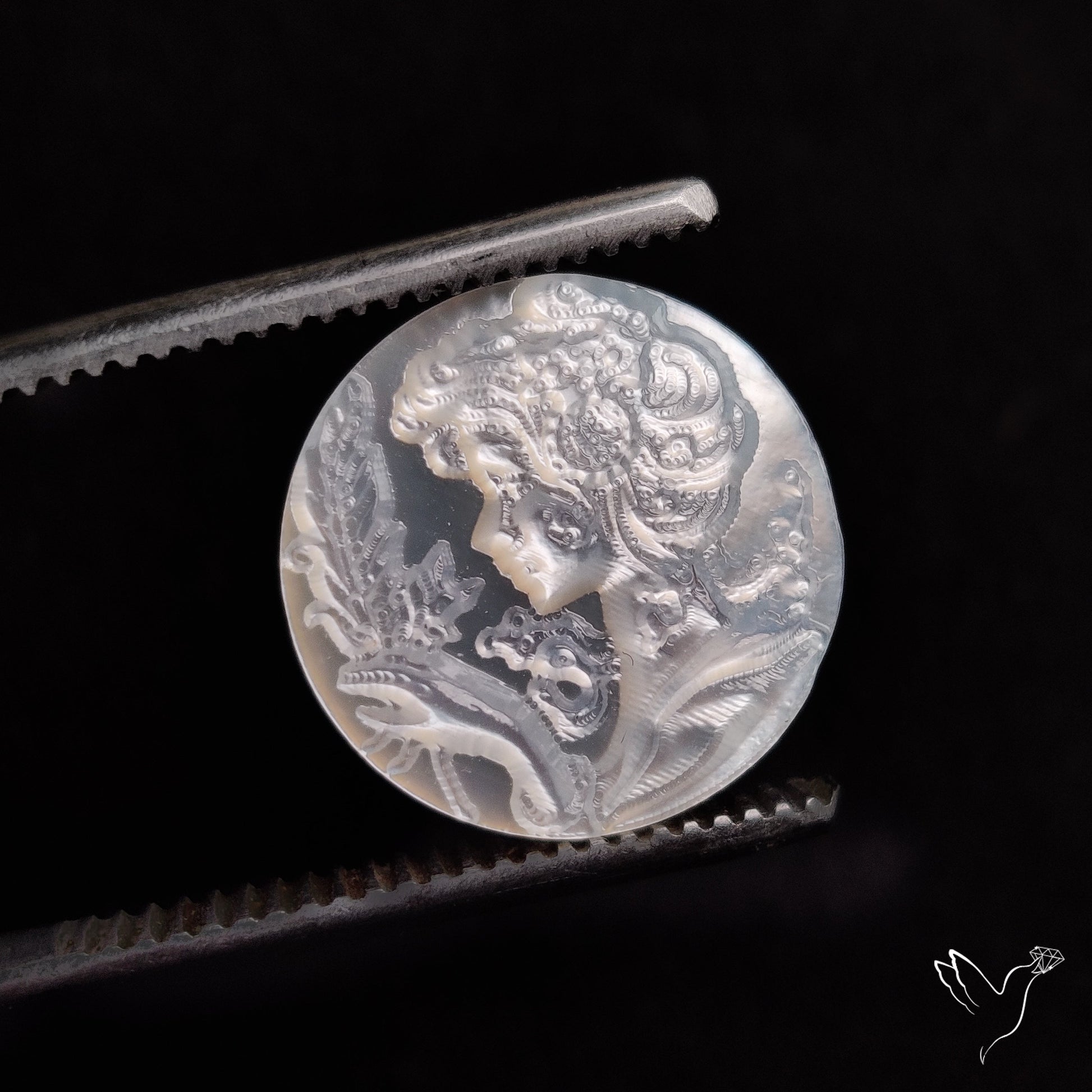 Mother Of Pearl Woman Cameo with Flowers Carving