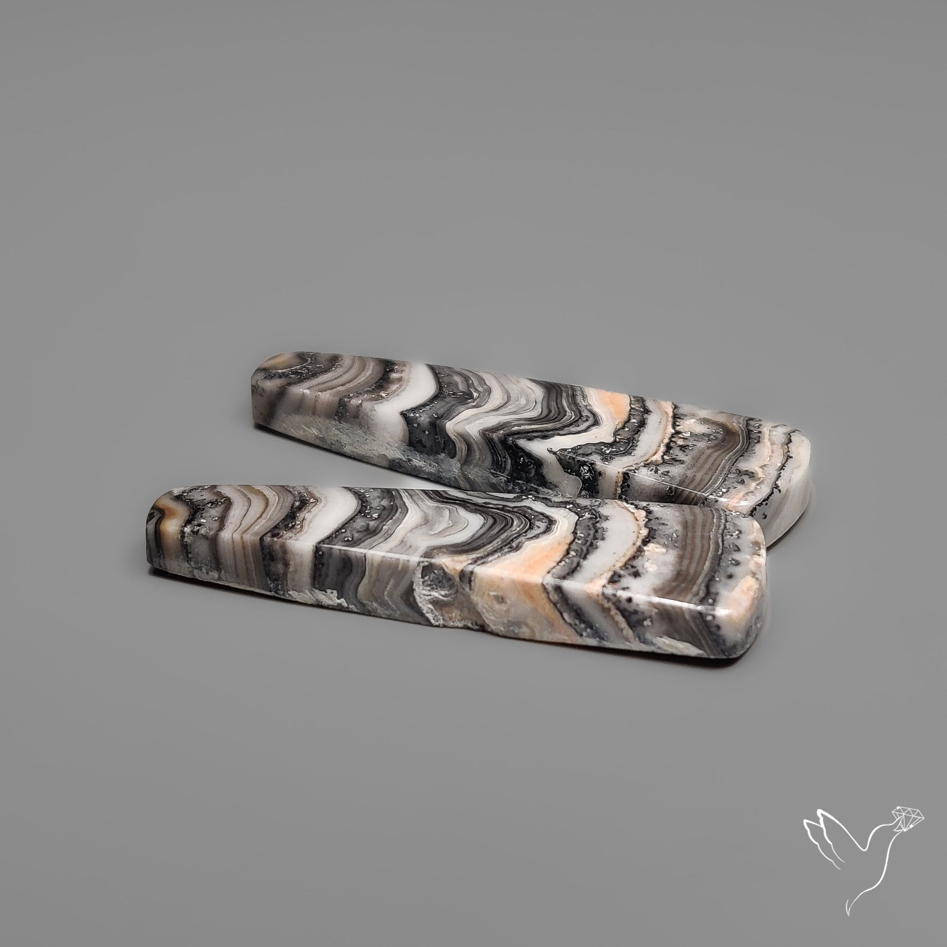 Phantom Calcites Pair