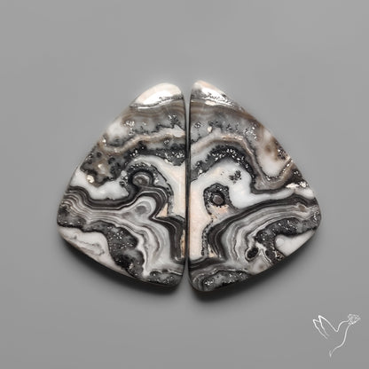 Phantom Calcites Pair