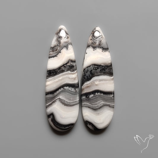 Phantom Calcites Pair