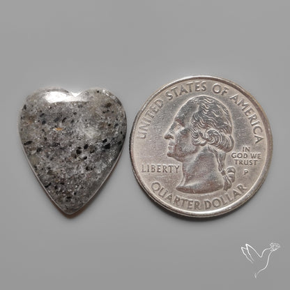 Yooperlite Heart UV Light Reactive