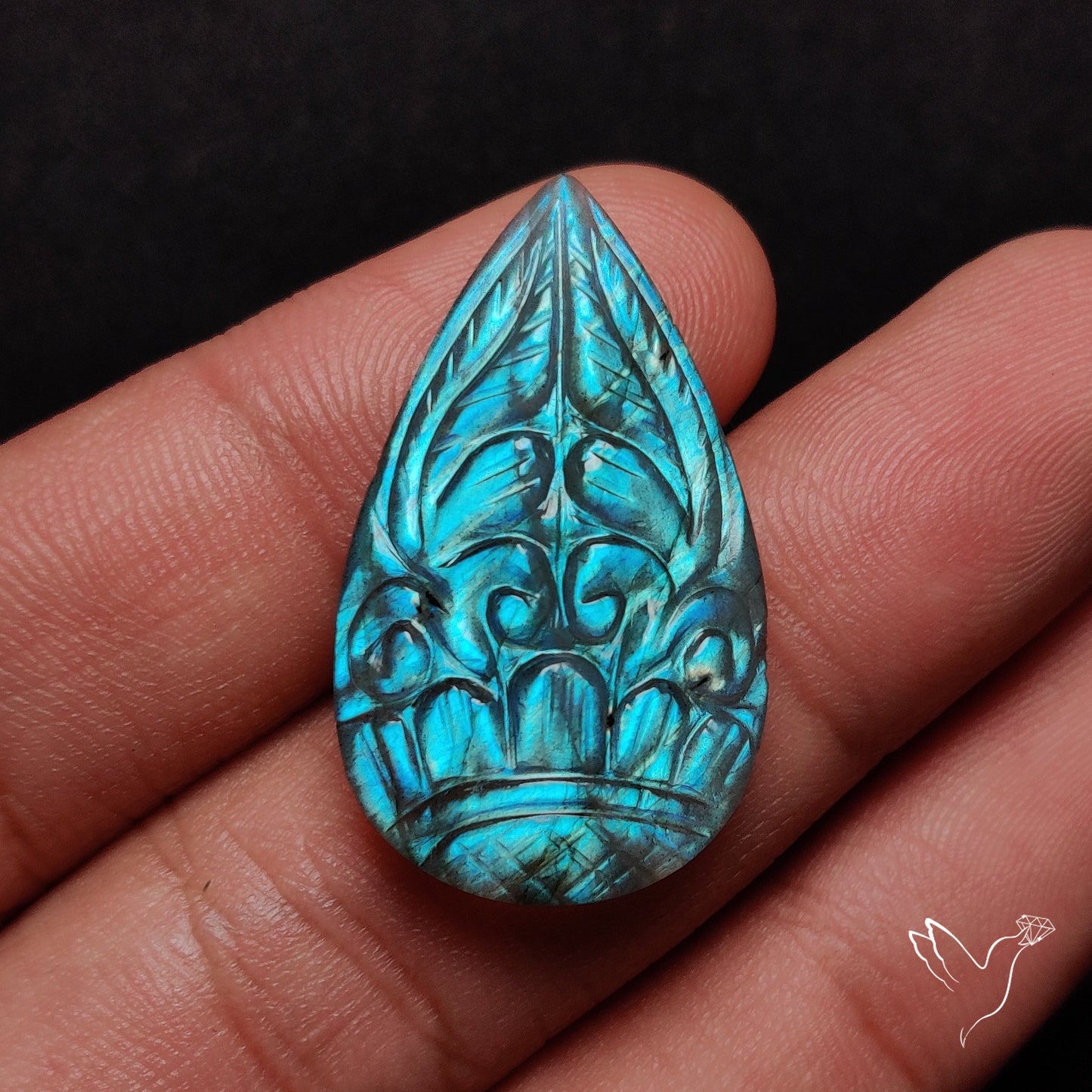 Labradorite Mughal Carving Table Faceted Back