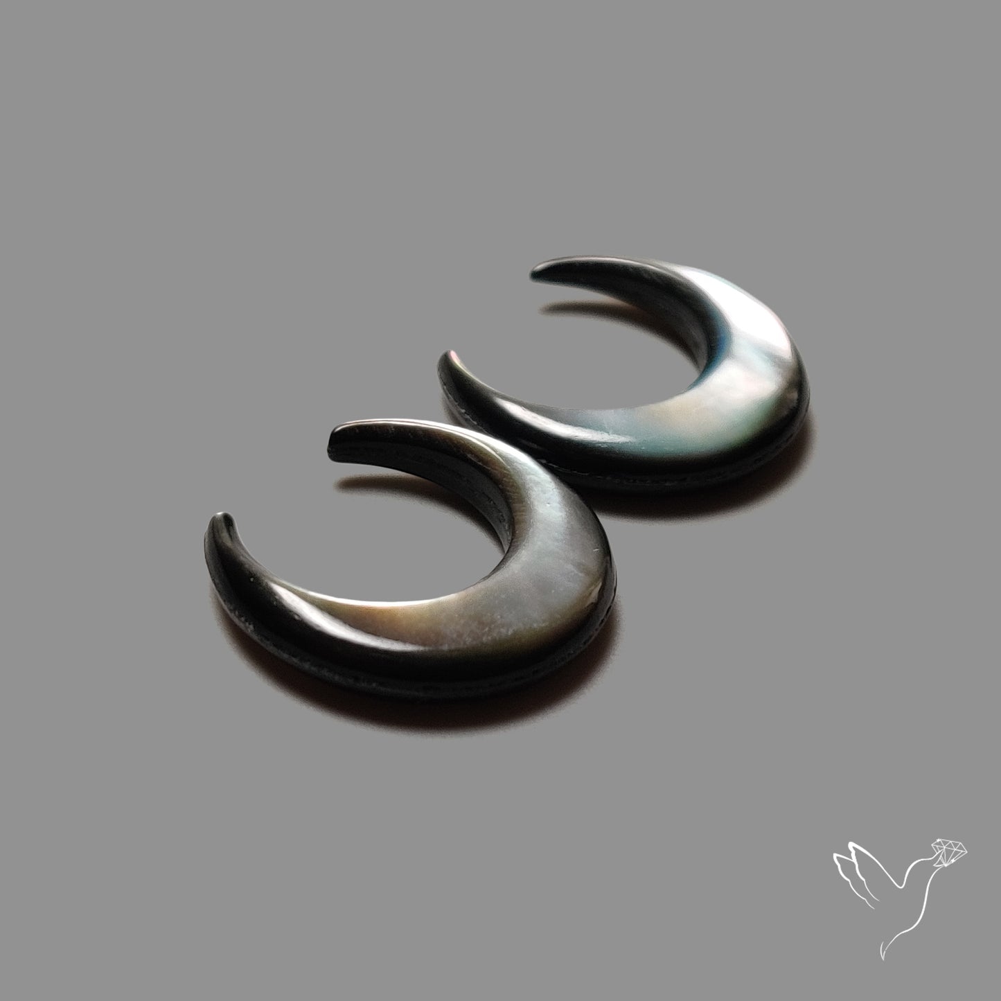 Tahitian Black Mother Of Pearl Crescents Pair