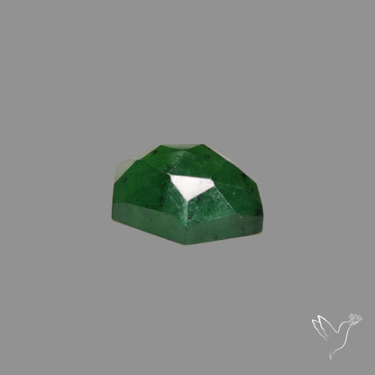 Rose Cut Gemmy Serpentine