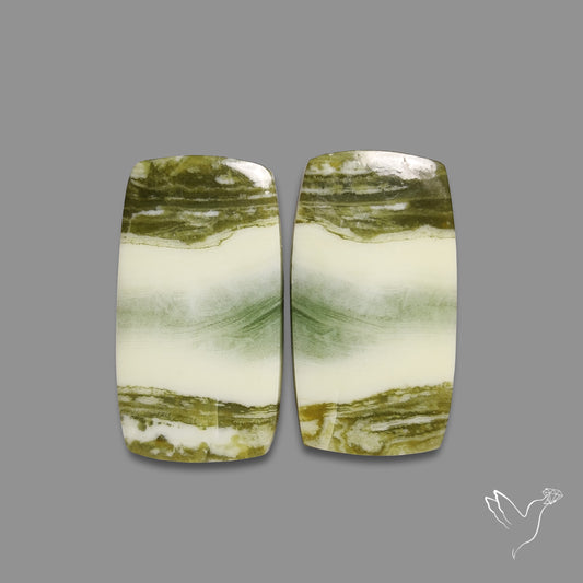 Serpentines Pair