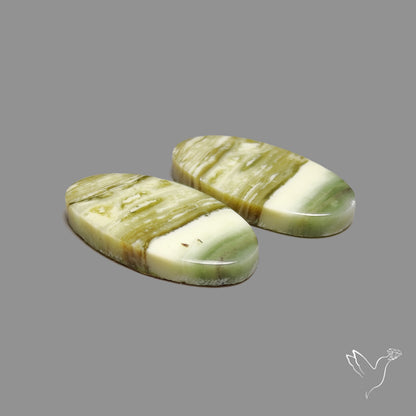 Serpentines Pair