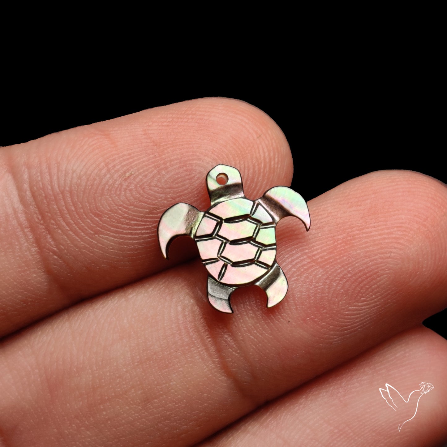 Tahitian Black Mother Of Pearl Tortoise Carving