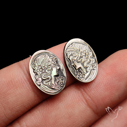 Tahitian Black Mother Of Pearl Woman Cameo Carving Pair