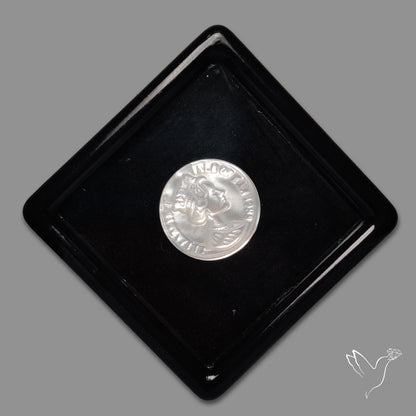 Mother Of Pearl Elizabeth Carving Pair