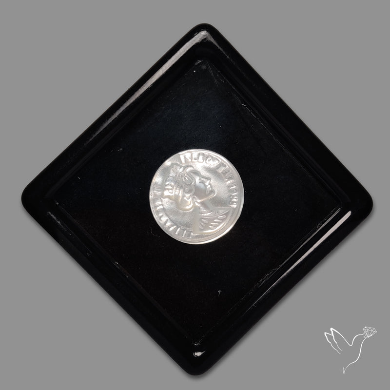 Mother Of Pearl Elizabeth Carving Pair