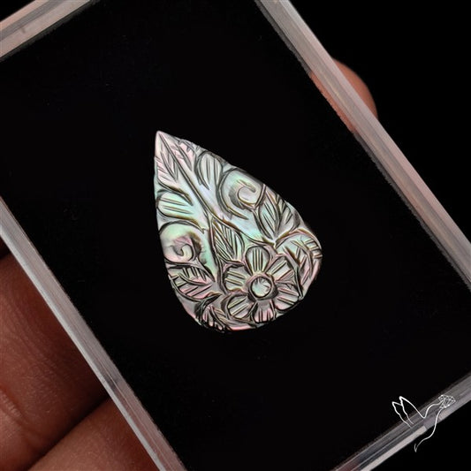 Tahitian Mother Of Pearl Mughal Carving