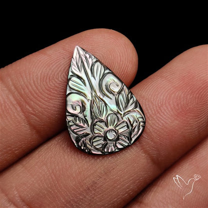 Tahitian Mother Of Pearl Mughal Carving